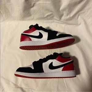 Air Jordan 1 Low GS ‘Black Toe’